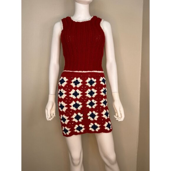 Vintage 1970s Crochet Granny Square Skirt and Sweater Vest Set, Handmade Size XS - Picture 6 of 6